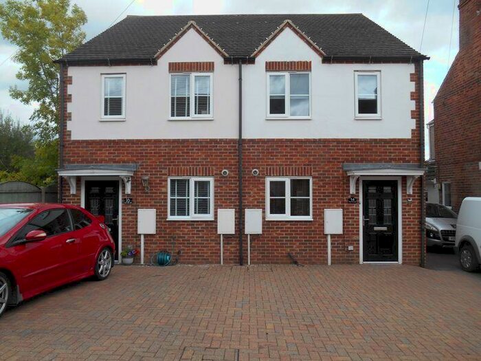 2 Bedroom Semi-Detached House To Rent In Rose Tree Lane, Newhall, DE11