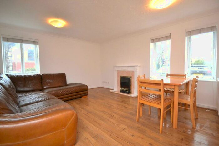 2 Bedroom Apartment To Rent In London Road, Reading, RG1