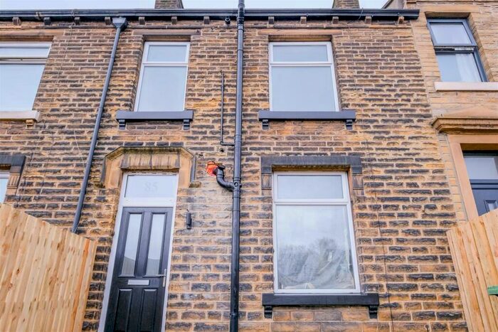 2 Bedroom Terraced House To Rent In Longwood Road, Huddersfield, HD3