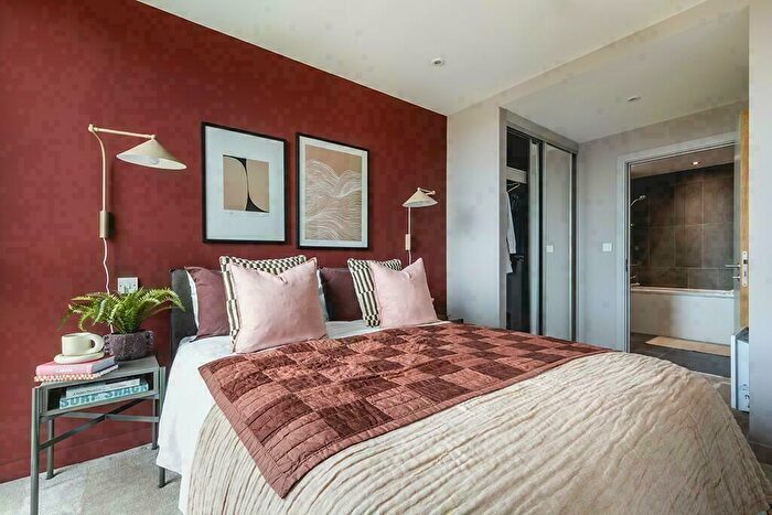 2 Bedroom Apartment To Rent In Hove Gardens, Ethel Street, Hove, East Sussex, BN3