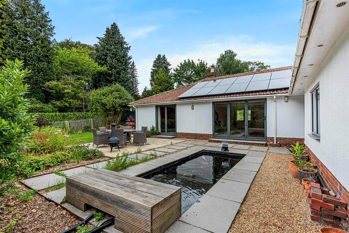 4 Bedroom Detached Bungalow To Rent In Church Road, Haslemere, GU27