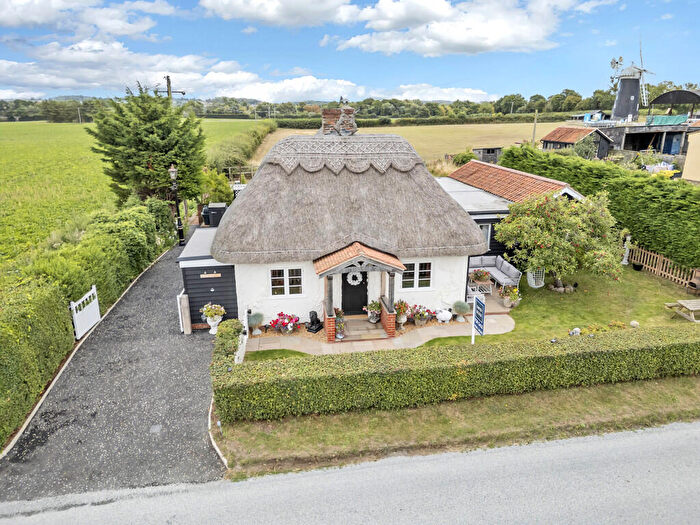 4 Bedroom Cottage For Sale In Mill Bungalow, Pakenham, Suffolk, IP31