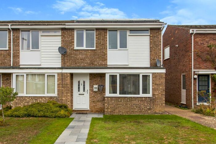 3 Bedroom End Of Terrace House For Sale In Bramley Way, Hardwick, Cambridge, CB23