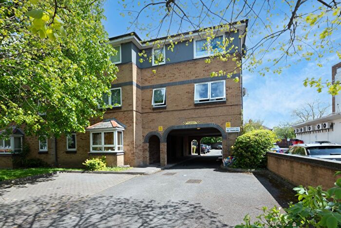 1 Bedroom Flat For Sale In South Ealing Road, London, W5