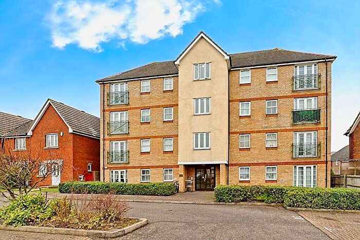 2 Bedroom Apartment For Sale In Rawlyn Close, Grays, RM16