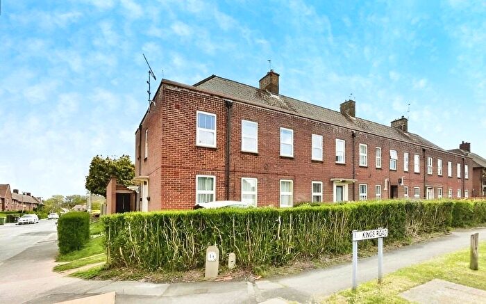 2 Bedroom Flat For Sale In Kings Road, Basingstoke, Hampshire, RG22