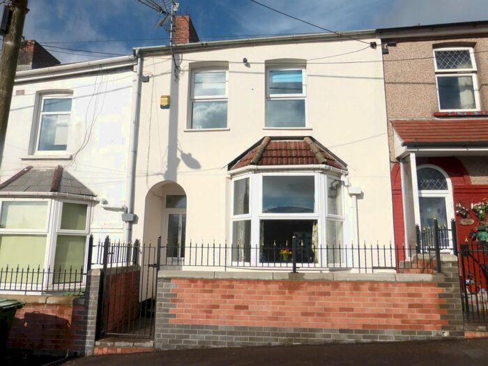 3 Bedroom Property To Rent In Woodland Terrace, Senghenydd, Caerphilly, CF83