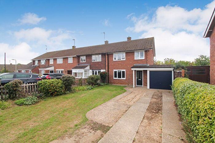3 Bedroom End Of Terrace House For Sale In Queens Crescent, Clapham, MK41