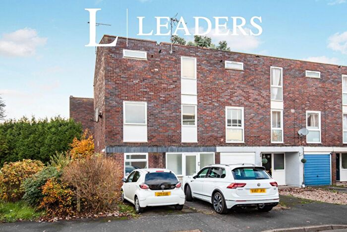 5 Bedroom House To Rent In St. Johns Road, CV31