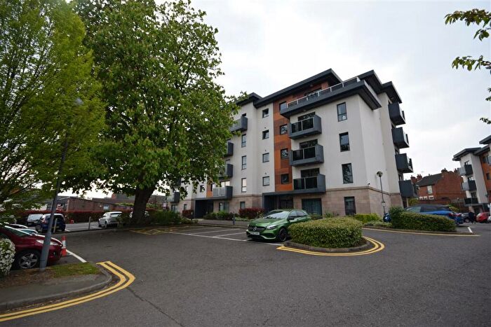 2 Bedroom Apartment To Rent In Bradbury Hall, Chatsworth Road, Brampton, S40