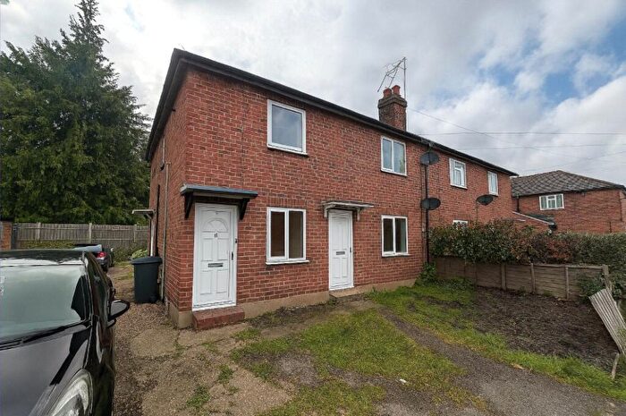 2 Bedroom Maisonette To Rent In Surrey Avenue, Camberley, Surrey, GU15