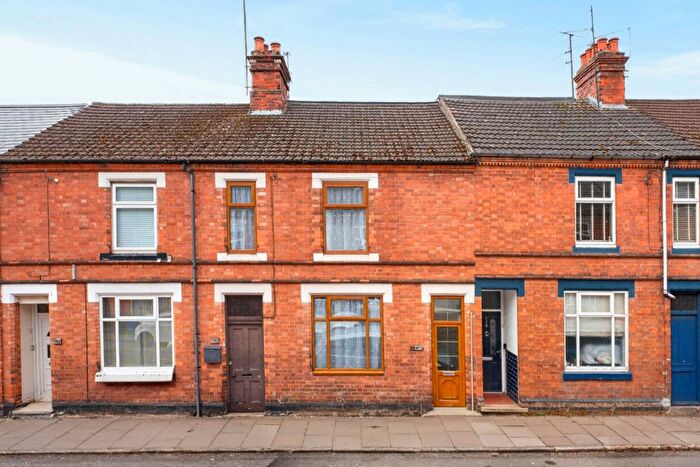 2 Bedroom Terraced House For Sale In Regent Street, Kettering, NN16