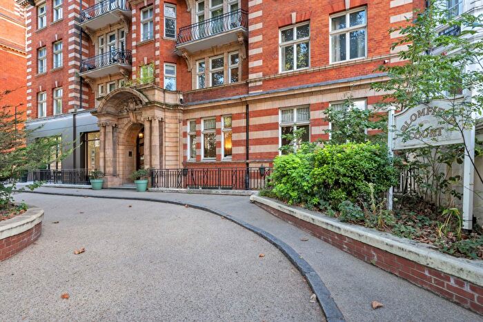 4 Bedroom Flat For Sale In Blomfield Court, Maida Vale, London, W9