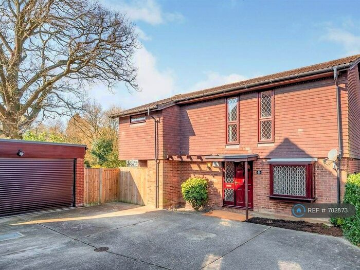 4 Bedroom Detached House To Rent In Copthorne, Copthorne, Crawley, RH10