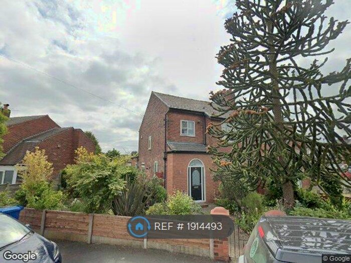 3 Bedroom Semi-Detached House To Rent In Highfeild Road, Prestwich, M25