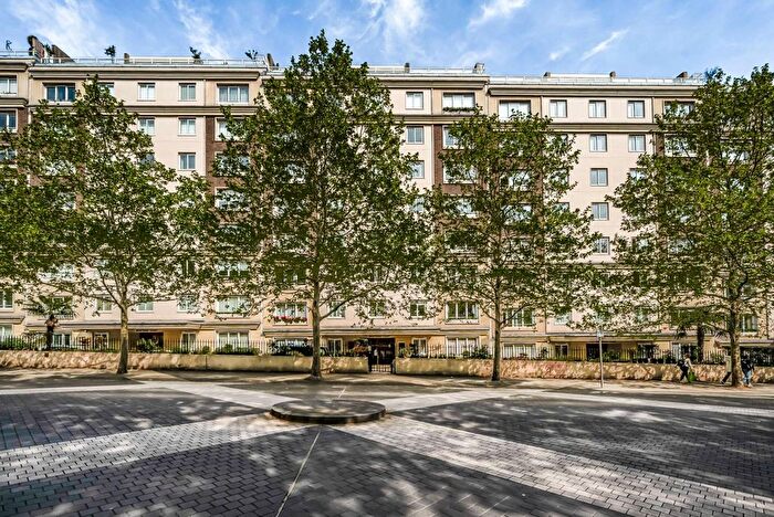 2 Bedroom Flat To Rent In Montrose Court, South Kensington, London, SW7