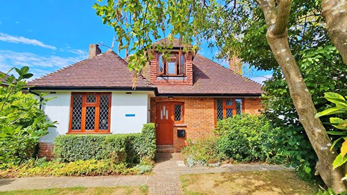 4 Bedroom Detached House For Sale In Upper Fourth Avenue, Frinton-On-Sea, CO13