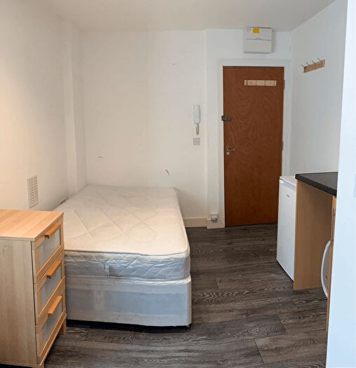 1 Bedroom Studio To Rent In Ilford, IG1