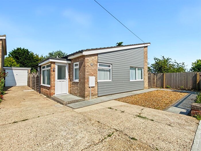 3 Bedroom Detached Bungalow To Rent In Mitford Close, Ipswich, IP1