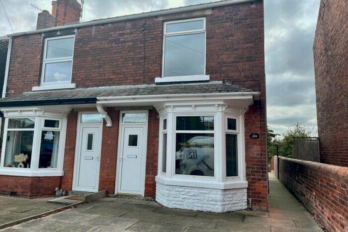 2 Bedroom Property To Rent In Old Road, Chesterfield, S40