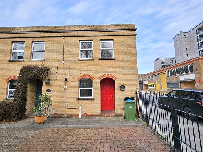 3 Bedroom End Of Terrace House To Rent In Pages Walk, Bermondsey, London, SE1