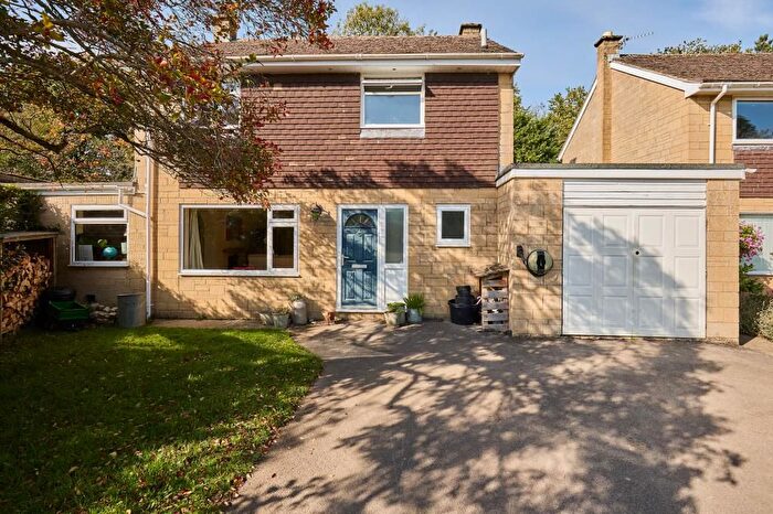 4 Bedroom Detached House To Rent In Orchard Close, Combe, OX29