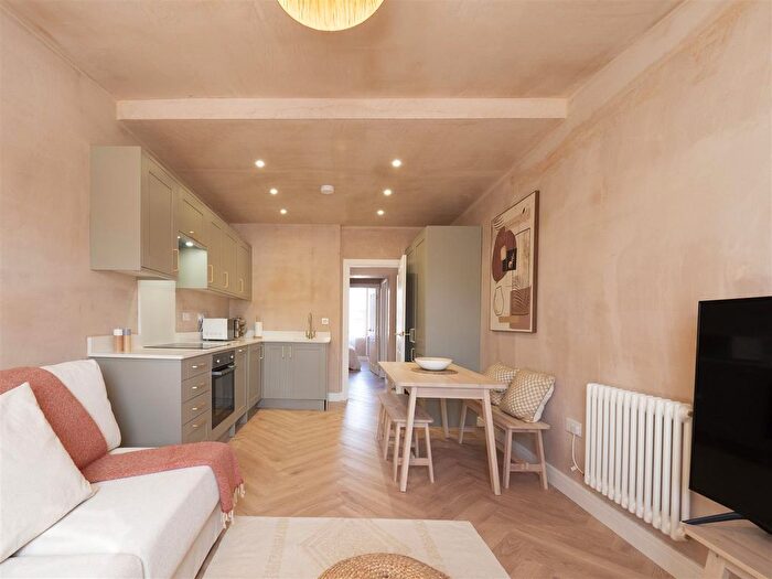 2 Bedroom Flat To Rent In Southwood Road, Ramsgate, CT11