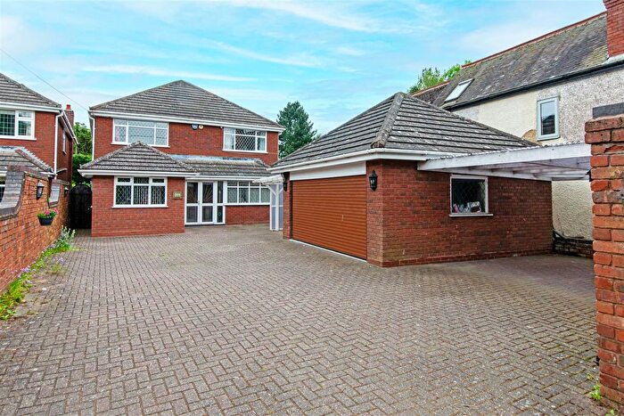 5 Bedroom Detached House For Sale In Birmingham Road, Shenstone Wood End, Lichfield, WS14