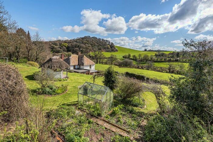 4 Bedroom Detached House For Sale In Budleigh Cottages, Kenn, Exeter, EX6