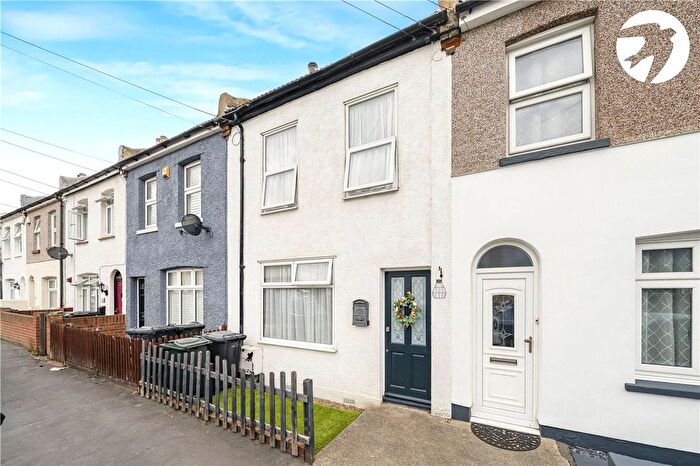 2 Bedroom Terraced House For Sale In Elm Road, Greenhithe, Kent, DA9
