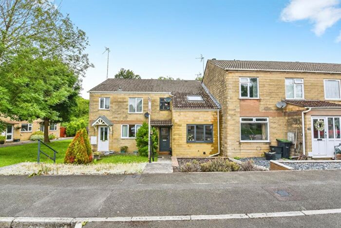 4 Bedroom Terraced House For Sale In St. Peters Close, Chippenham, SN15
