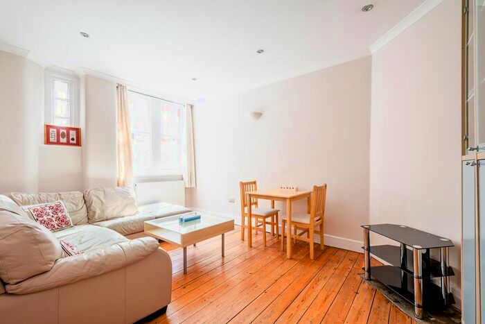 1 Bedroom Flat To Rent In Tavistock Place, Bloomsbury, WC1H