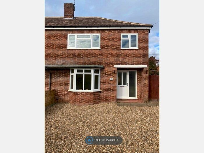 3 Bedroom Semi-Detached House To Rent In Hundred Acres Lane, Amersham, HP7