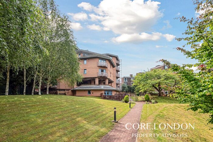 3 Bedroom Flat To Rent In Hillcrest Road, Ealing, W5