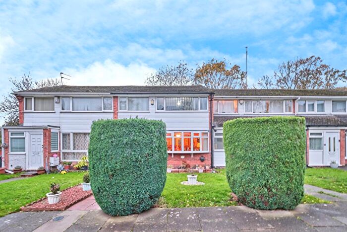 3 Bedroom Terraced House For Sale In Linden Avenue, Birmingham, B43