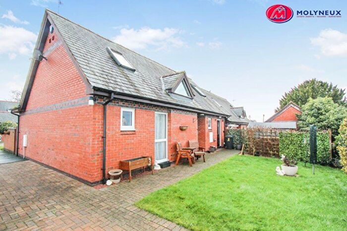 3 Bedroom Semi-Detached Bungalow For Sale In Swallowfields, Farndon, CH3