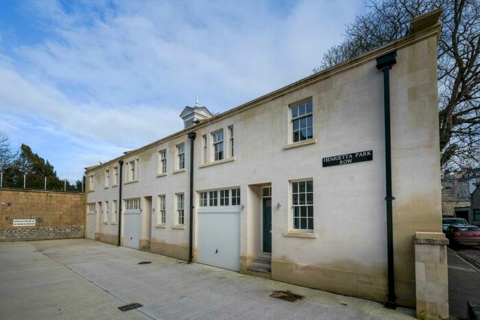 2 Bedroom House To Rent In Henrietta Mews, Bath, BA2