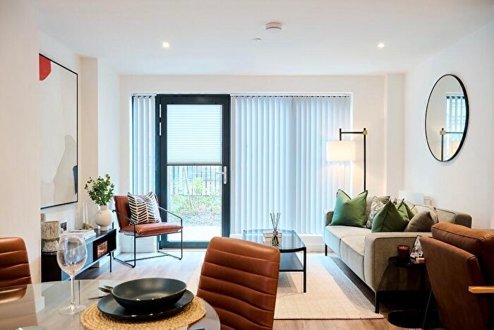 2 Bedroom Apartment To Rent In Herschel Street, Slough, Berkshire, SL1