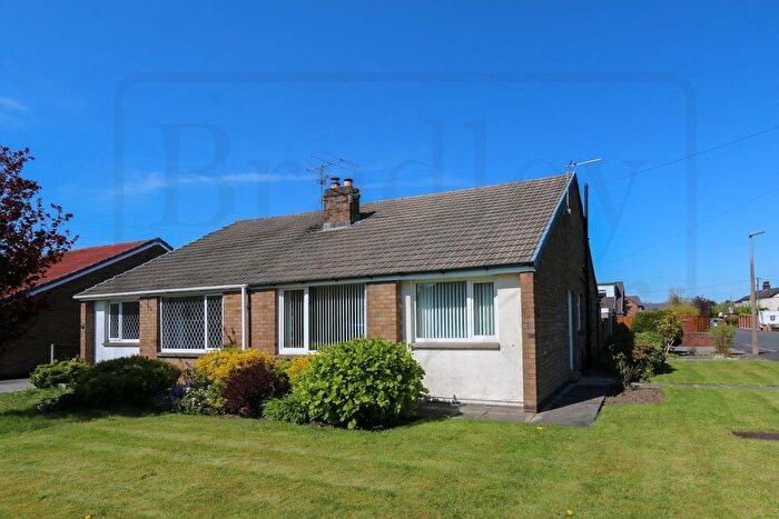2 Bedroom Semi Detached Bungalow For Sale In Kentmere Drive, Longton, Preston, PR4