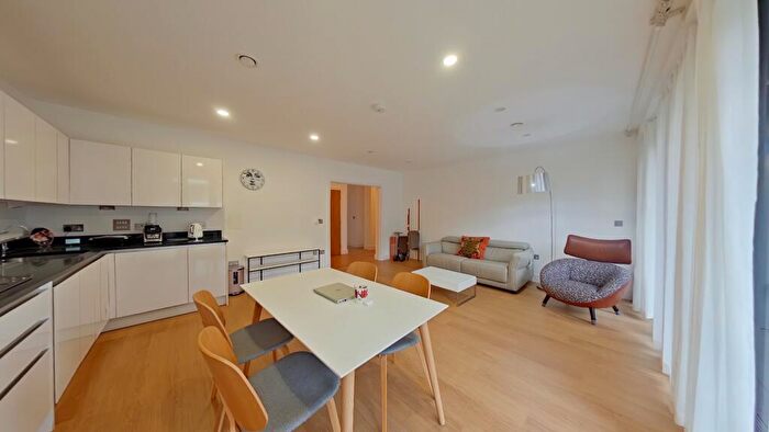 2 Bedroom Apartment For Sale In Kilburn Park Road, Maida Vale, NW6