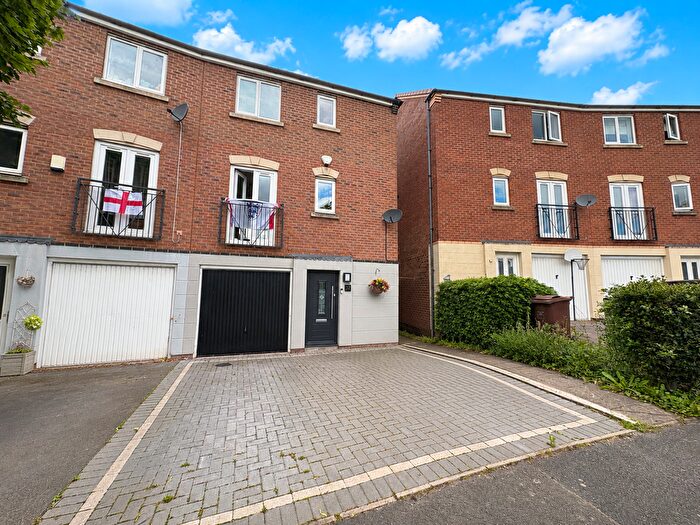 4 Bedroom End Of Terrace House For Sale In Pheasant Way, Cannock, WS11