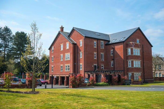 2 Bedroom Flat To Rent In Cramford House, Ormskirk, L39