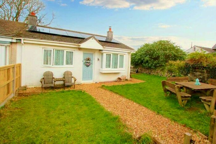 1 Bedroom Semi-Detached Bungalow For Sale In Flemish Court, SA71