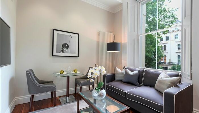 1 Bedroom Flat To Rent In Kensington Square Gardens, W2