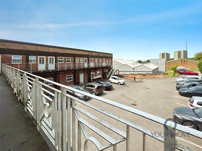 2 Bedroom Flat To Rent In Vauxhall Street, Dudley, West Midlands, DY1