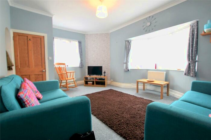 1 Bedroom Apartment To Rent In Clockhouse Road, Farnborough, Hampshire, GU14