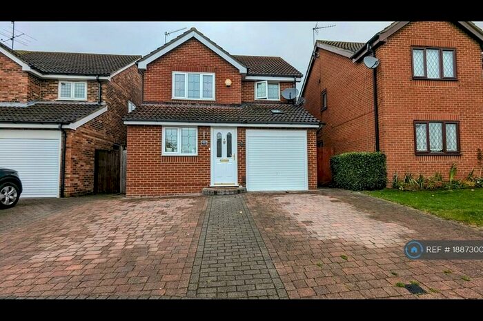 3 Bedroom Detached House To Rent In Swepstone Close, Reading, RG6
