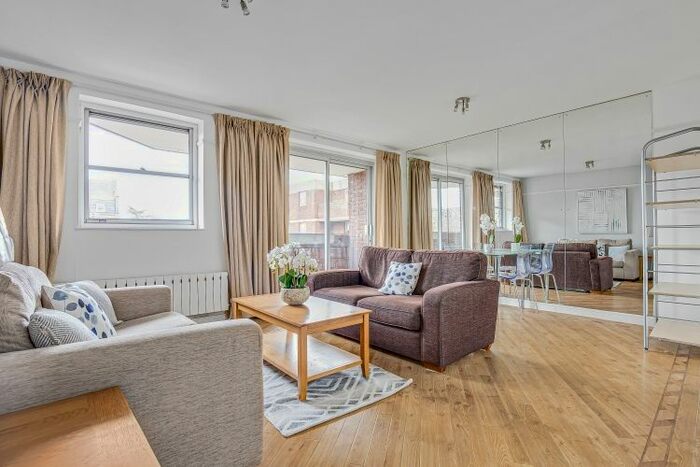 2 Bedroom Flat To Rent In Cromwell Road, London, SW5