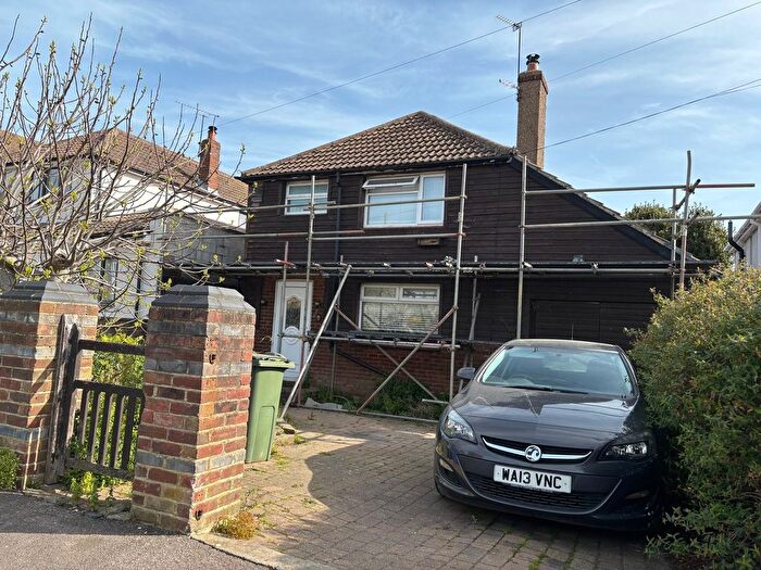 3 Bedroom Detached House For Sale In Larkfield Avenue, Sittingbourne, ME10