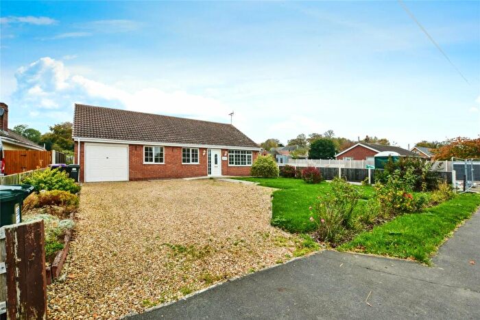 3 Bedroom Bungalow For Sale In Mumby Road, Huttoft, Alford, Lincolnshire, LN13